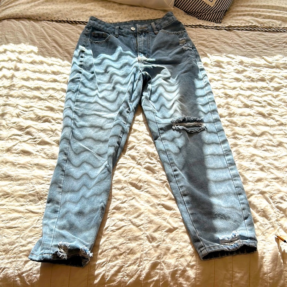 Size 4 mom jeans. Worn to try on